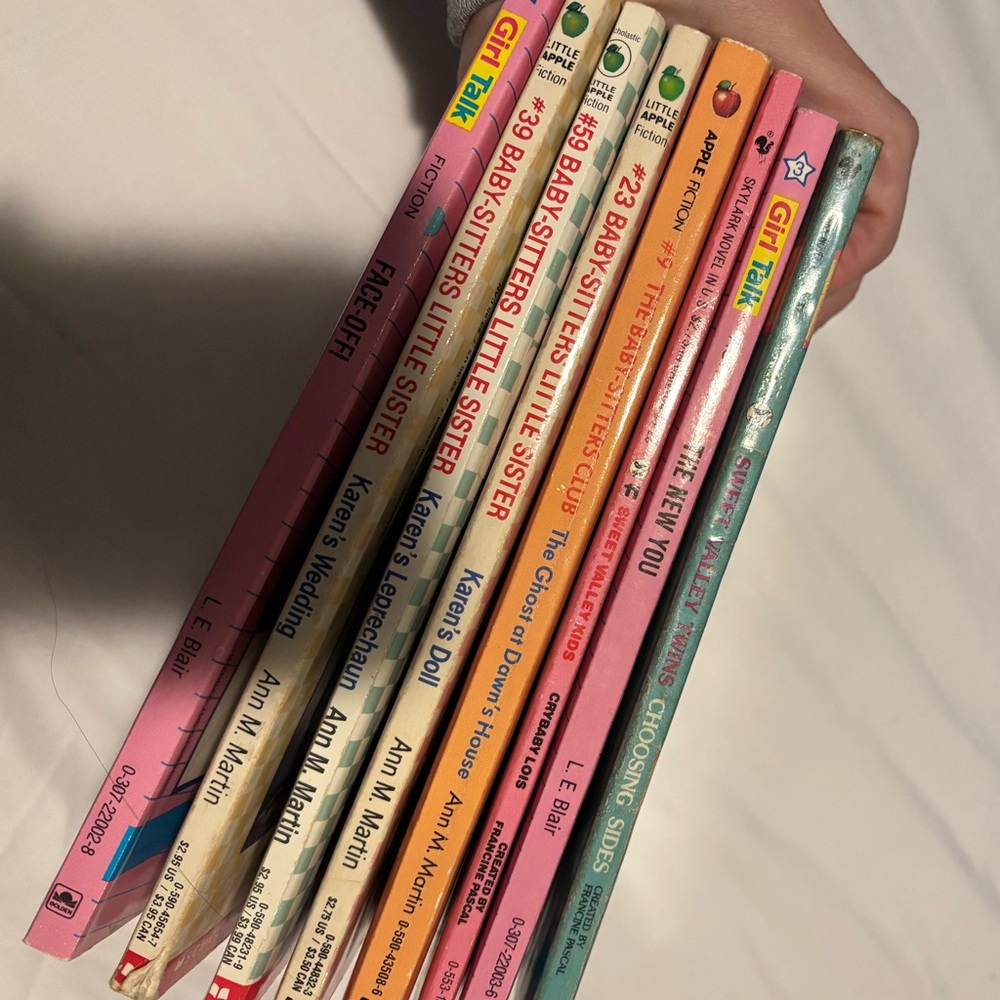 Lots of 90’s books babysitters club, girl talk and sweet valley